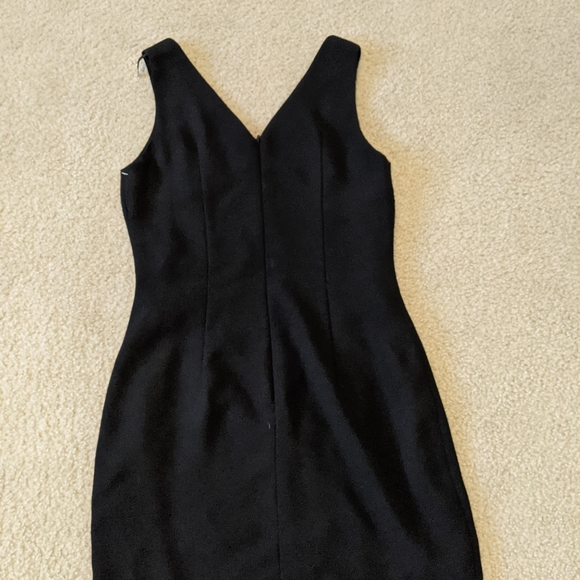 Nicole Miller Dress in Size 8 - Picture 2 of 3